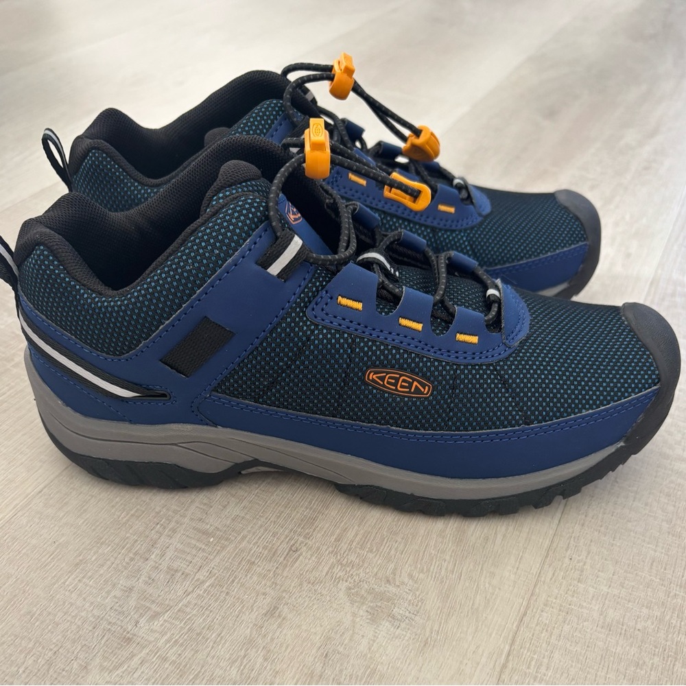 KEEN Boy’s Blue Hiking Shoes- New